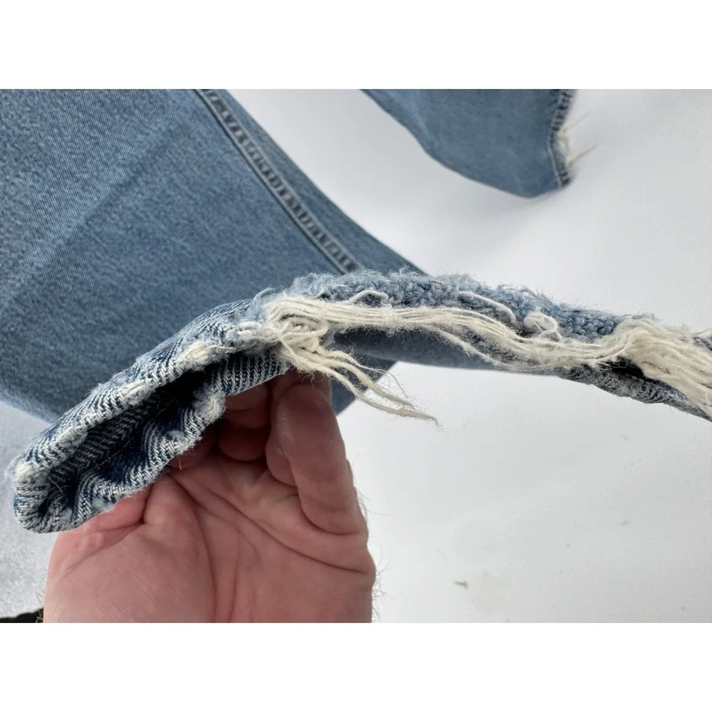 Levi 550 Relaxed Fit Jeans Mens Real Measurements W32 L32‎ Blue Denim Distressed